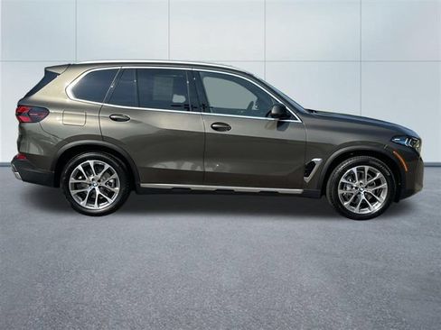 Used 2026 BMW X5 xDrive40i AWD/4WD image 5