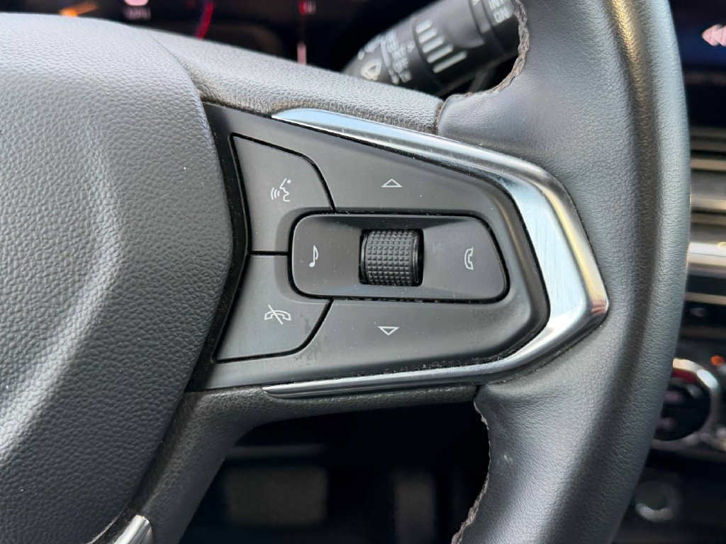 Used 2024 Chevrolet Trax ACTIV w/ Sunroof Package FWD image 36