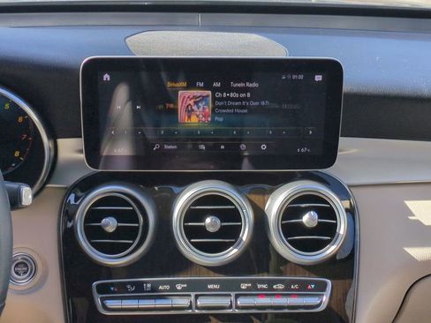 Used 2020 Mercedes-Benz GLC 300 image 17