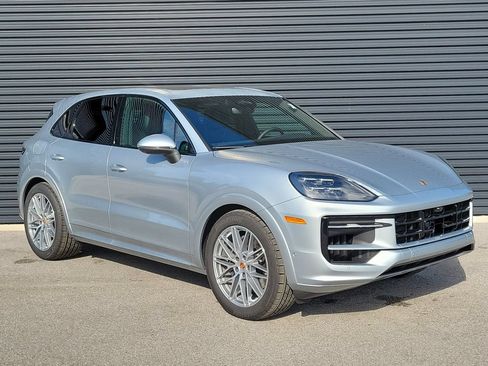 New 2026 Porsche Cayenne AWD/4WD image 9