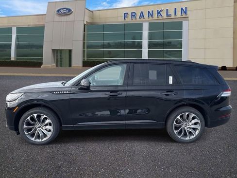 New 2025 Lincoln Aviator AWD w/ Jet Appearance Package image 4