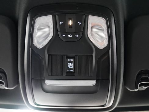 Used 2024 RAM 3500 Tradesman w/ Chrome Appearance Group image 27