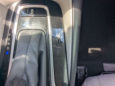 Used 2021 Toyota Corolla LE FWD image 25