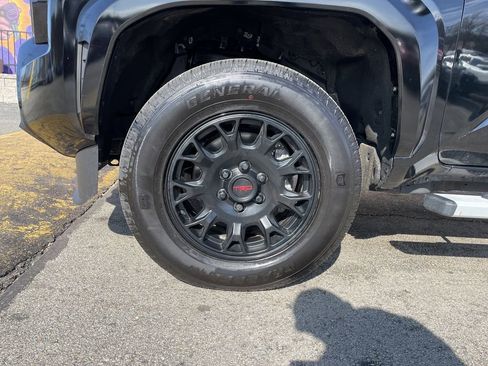 Certified 2025 Toyota Tacoma TRD Sport w/ TRD Sport Upgrade Package image 9