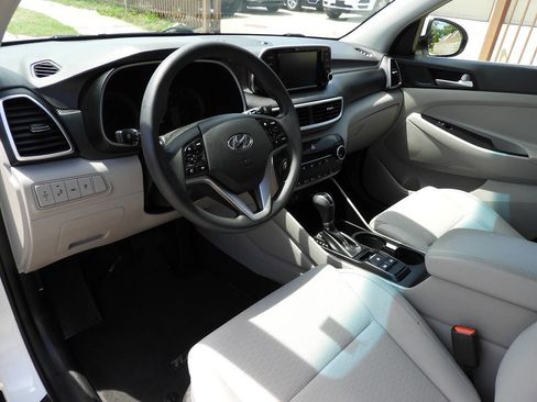 Used 2020 Hyundai Tucson Value FWD image 17