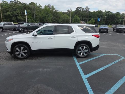 Used 2021 Chevrolet Traverse LT w/ LT Premium Package FWD image 5
