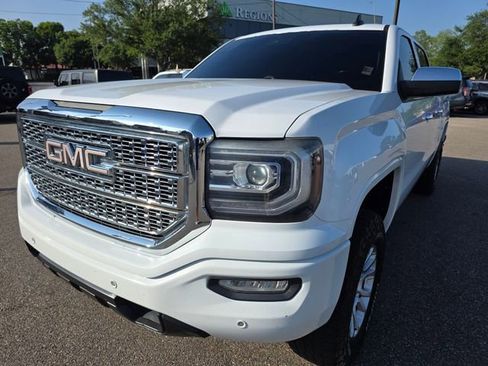 Used 2017 GMC Sierra 1500 SLT RWD image 4