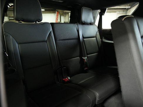 Certified 2024 GMC Yukon SLT AWD/4WD image 19