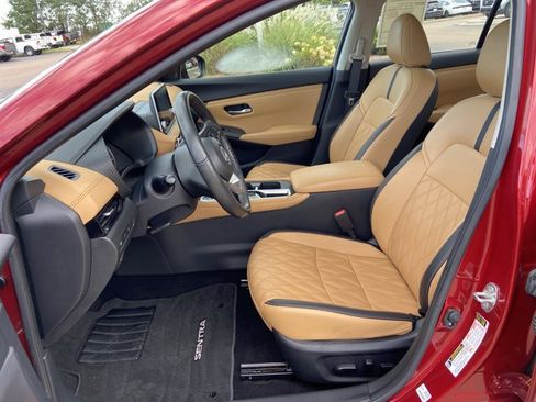 Used 2025 Nissan Sentra SV w/ SV Premium Package FWD image 40