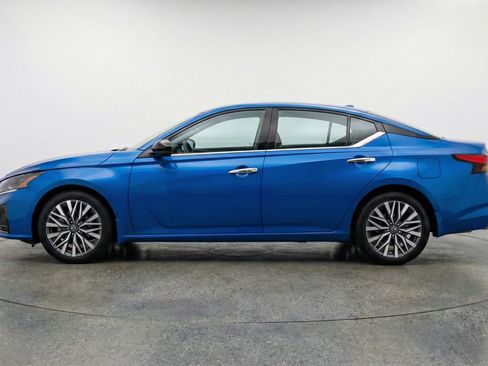 Used 2025 Nissan Altima 2.5 SV image 5
