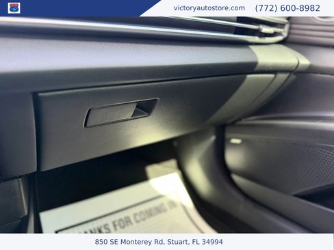 Used 2023 Hyundai Elantra Limited FWD image 18