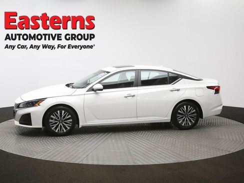 Used 2024 Nissan Altima 2.5 SV w/ SV Premium Package image 59