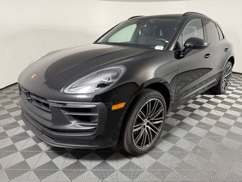 Certified 2025 Porsche Macan S image 1