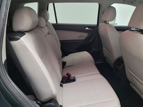 Used 2019 Volkswagen Tiguan SE image 19