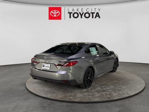 Used 2026 Toyota Camry SE w/ Convenience Package FWD image 9