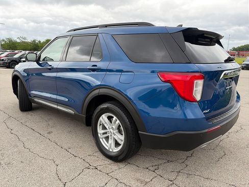 Used 2023 Ford Explorer XLT w/ Equipment Group 202A AWD/4WD image 5