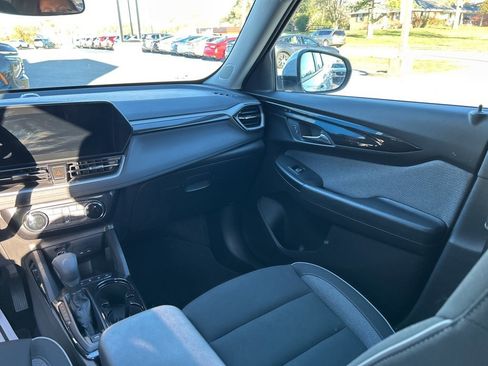 Used 2024 Chevrolet TrailBlazer LT image 13