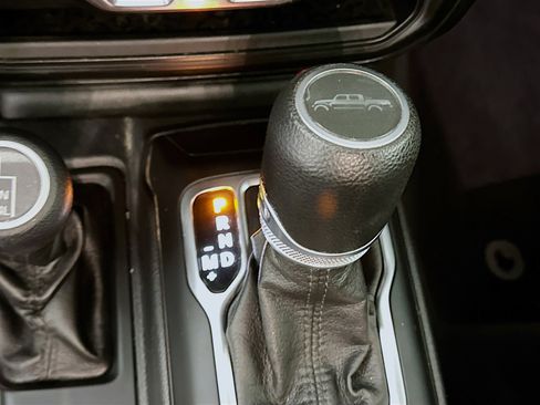 Used 2021 Jeep Gladiator Sport AWD/4WD image 23