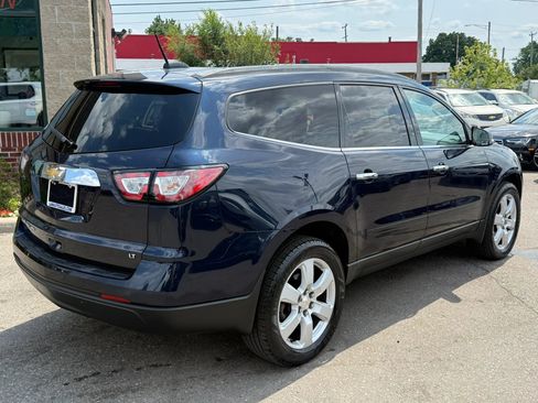 Used 2017 Chevrolet Traverse LT w/ Style and Technology Package AWD/4WD image 5