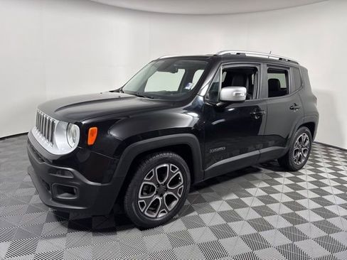 Used 2016 Jeep Renegade Limited image 2