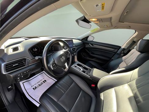 Used 2022 Honda Accord Touring image 14