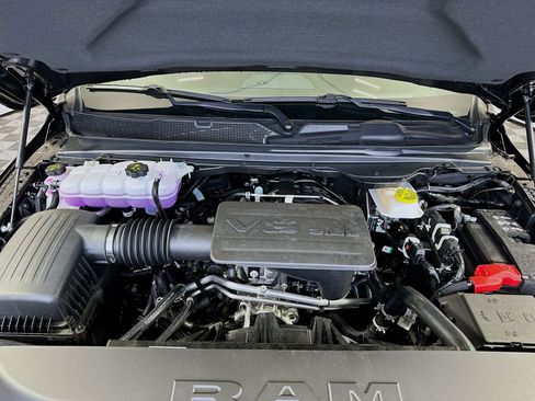 New 2026 RAM 1500 Express AWD/4WD image 29