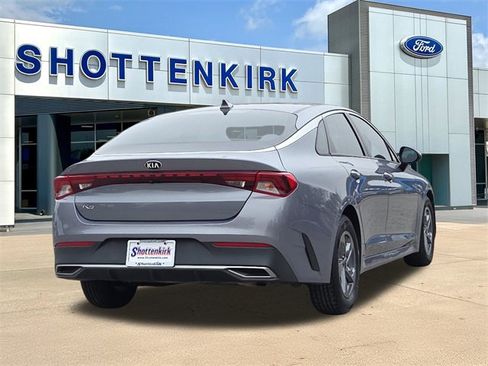 Used 2021 Kia K5 LX image 8