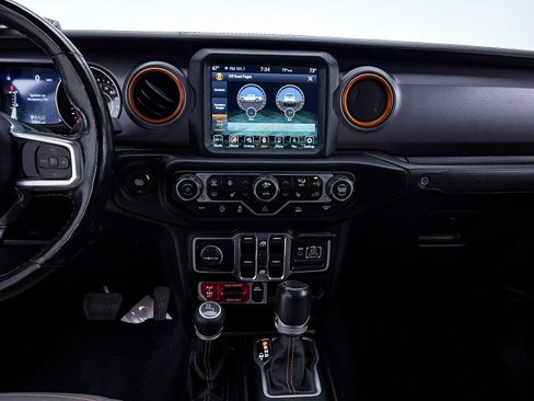 Used 2021 Jeep Gladiator Mojave AWD/4WD image 13