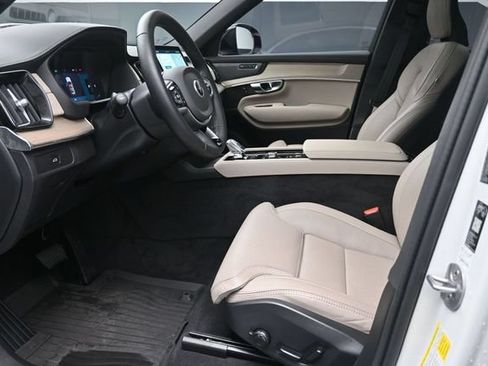 Certified 2026 Volvo XC90 B6 Ultra w/ Protection Package Premier AWD/4WD image 17
