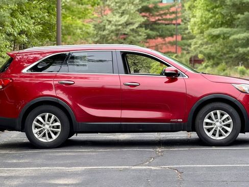 Used 2017 Kia Sorento AWD image 7