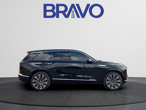 New 2026 Cadillac Vistiq Premium Luxury w/ LPO, Floor Liner Package image 3