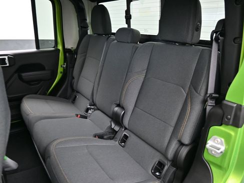 New 2026 Jeep Gladiator Sport image 28