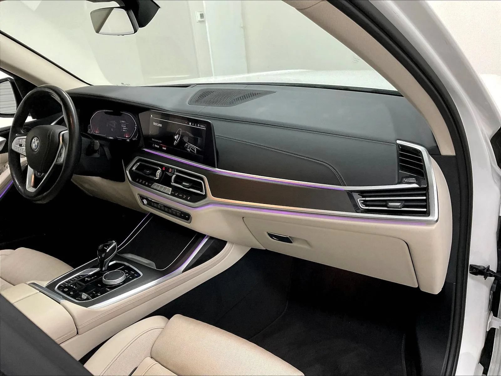 Used 2022 BMW X7 xDrive40i w/ Premium Package AWD/4WD image 11