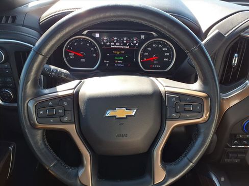 Used 2021 Chevrolet Silverado 1500 High Country w/ Technology Package image 16