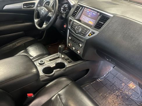 Used 2017 Nissan Pathfinder SL AWD/4WD image 17
