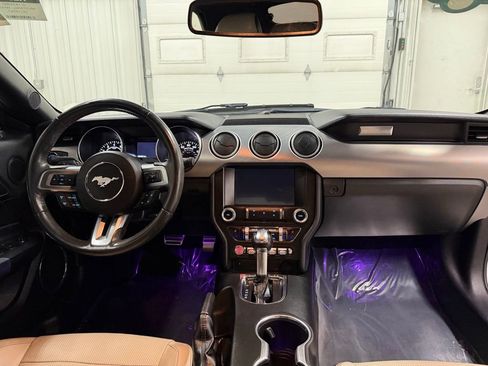 Used 2018 Ford Mustang GT Premium image 18