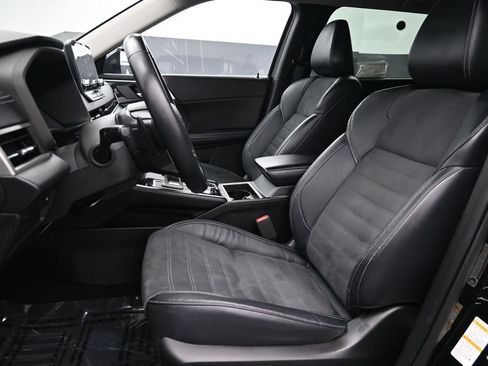 Used 2022 Mitsubishi Outlander SE AWD/4WD image 11