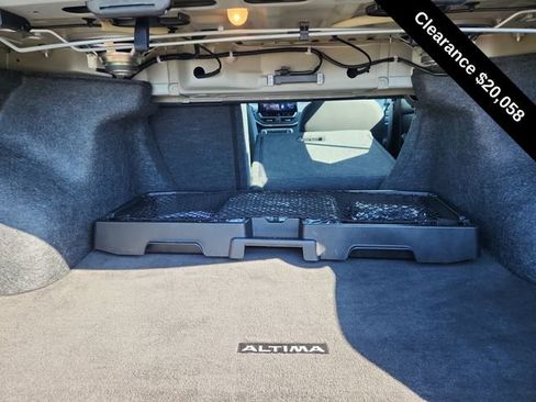 Used 2024 Nissan Altima 2.5 SV w/ SV Premium Package image 30