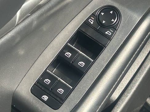 Used 2023 MAZDA MAZDA3 s image 25