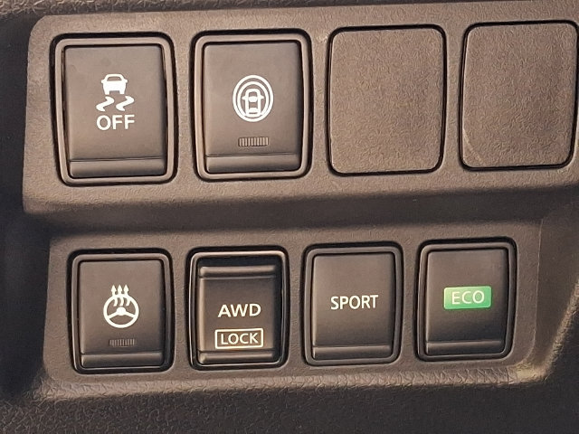Used 2021 Nissan Rogue Sport SV AWD/4WD image 24