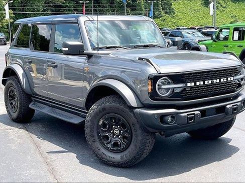 Certified 2025 Ford Bronco Badlands AWD/4WD image 2