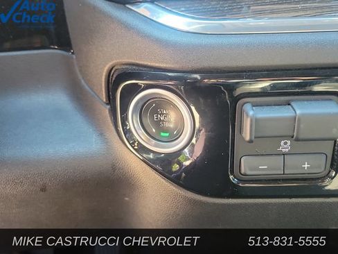 Used 2025 Chevrolet Silverado 1500 LT AWD/4WD image 20