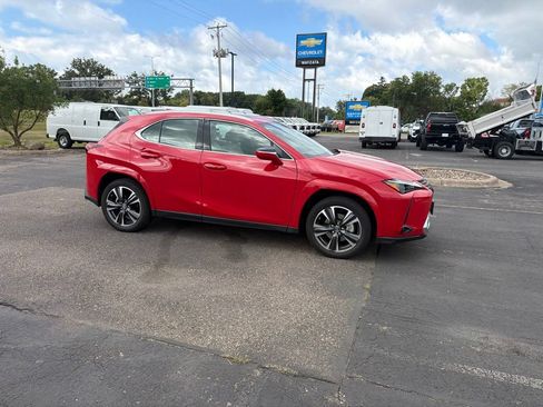 Used 2024 Lexus UX 250h AWD w/ Premium Package image 16