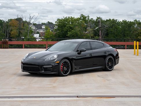 Used 2015 Porsche Panamera GTS AWD/4WD image 1