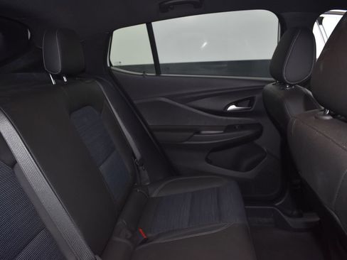 Used 2025 Buick Envista Preferred image 23