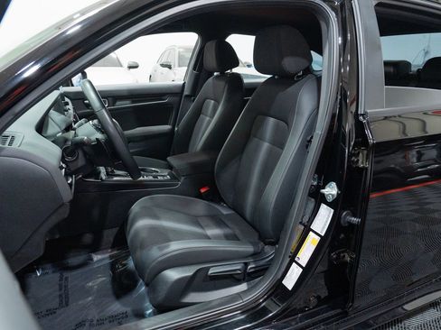 Used 2024 Honda Civic Sport image 14