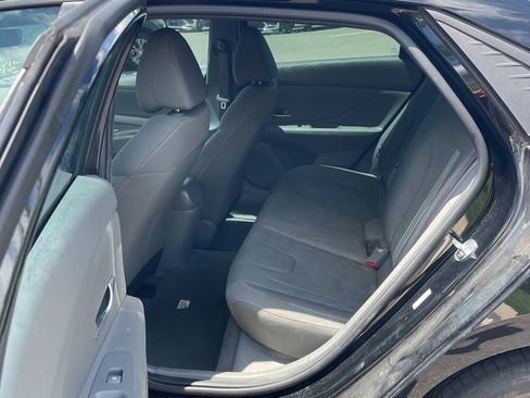 Used 2021 Hyundai Elantra SEL FWD image 11