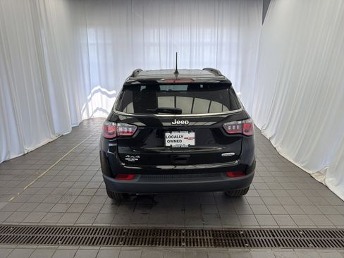 Used 2024 Jeep Compass Latitude AWD/4WD image 6