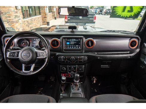 Used 2021 Jeep Gladiator Mojave w/ Cold Weather Group AWD/4WD image 14