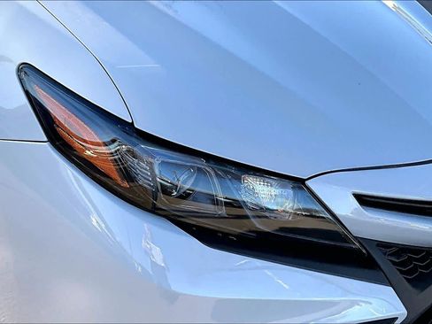 Used 2024 Toyota Camry SE image 25